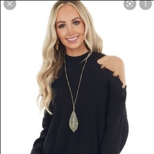 💜 Daytrip distressed sweater